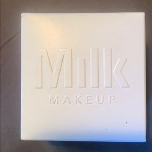 Milk Translucent Blur & Set Medium